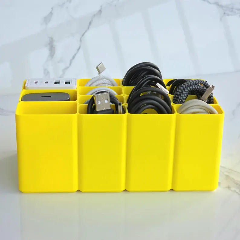 Smarthub Desktop Cable & Charger Organizer